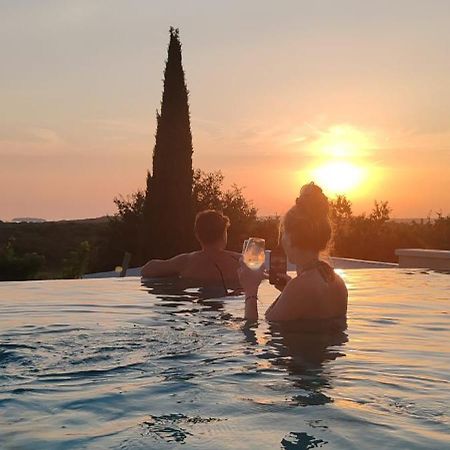 Collis Winery - Family & Friends - Mobilhome Rovinj Eksteriør bilde