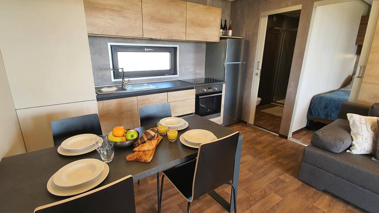 Collis Winery - Family & Friends - Mobilhome Rovinj Eksteriør bilde